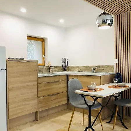 Appartement Le Studio Adhemar - Parking Sur Place