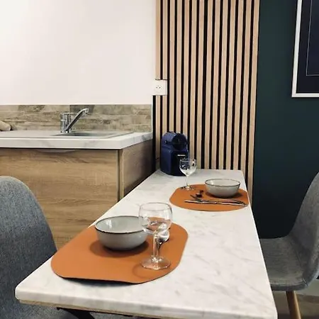 Appartement Le Studio Adhemar - Parking Sur Place