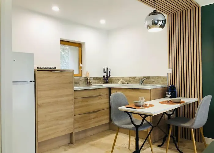 Apartment Le Studio Adhemar - Parking Sur Place